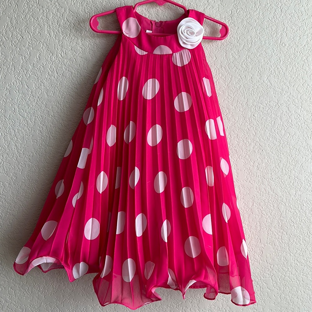 ⭐️HOST PICK⭐️ Jessica Ann Pleated Trapeze Dress.